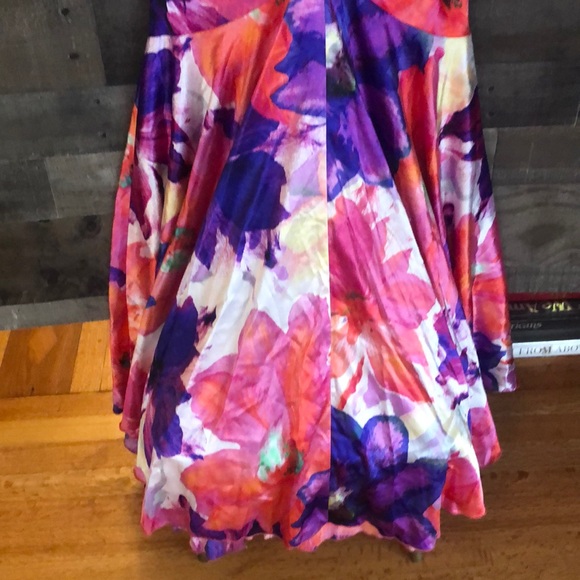 Cache mermaid style prom dress, size 2 - Picture 3 of 7